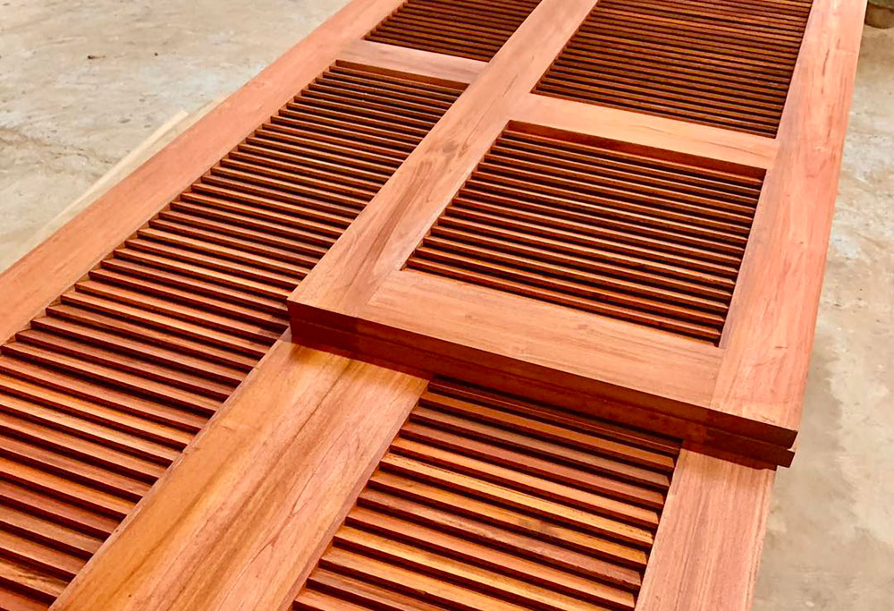 Exterior Mahogany Louvered Doors in Kenya with Prices
